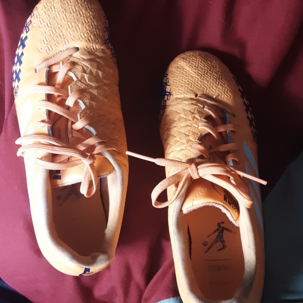 Adidas predator soccer shoes